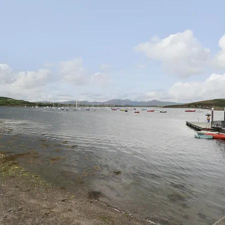 Toms בית נופש